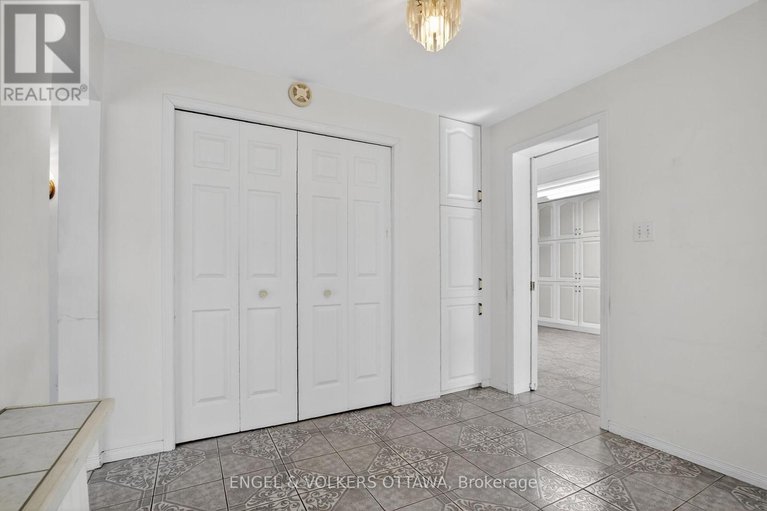 29587308/193-cunningham-avenue-s/applewood-acres/ottawa/ontario/K1H6A7_6