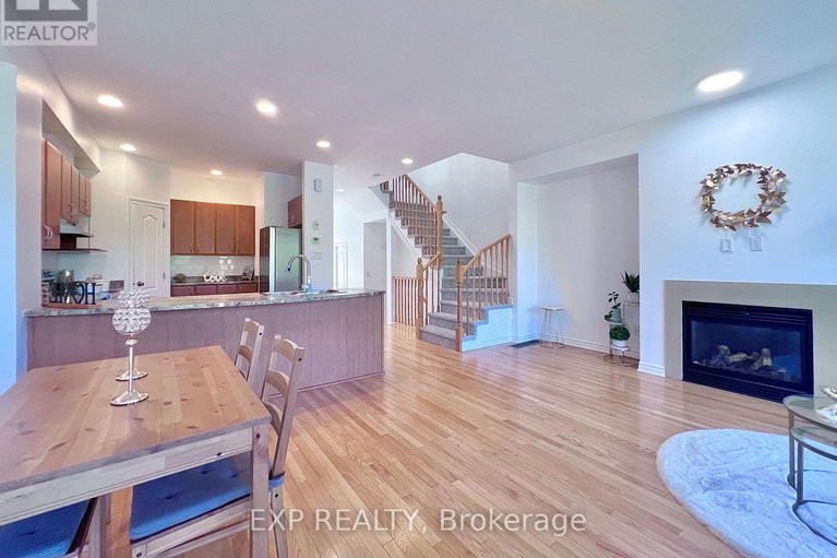 28928312/457-foxhall-way/bridlewood/ottawa/ontario/K2M0G2_22
