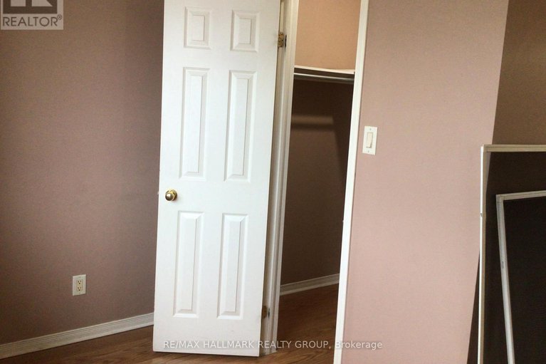 29119256/1586-duplante-avenue/fallingbrookpineridge/ottawa/ontario/K4A4A1_14