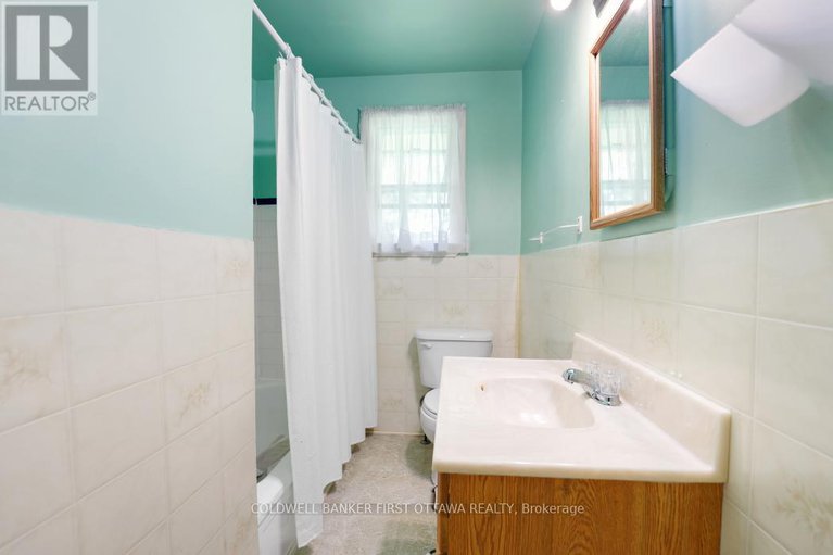 28655520/2133-westbourne-avenue/mckellar-heightsglabar-park/ottawa/ontario/K2A1N3_20