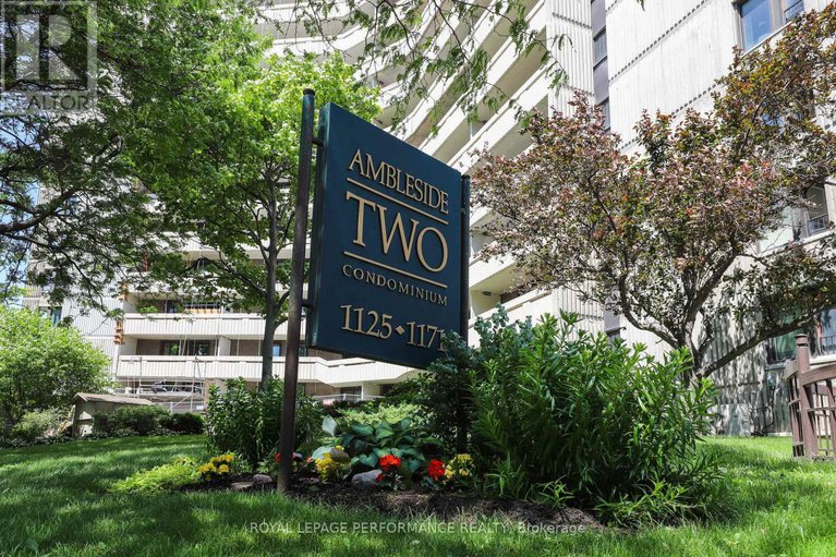 28505384/1002-1171-ambleside-drive/woodroffe/ottawa/ontario/K2B8G6_2