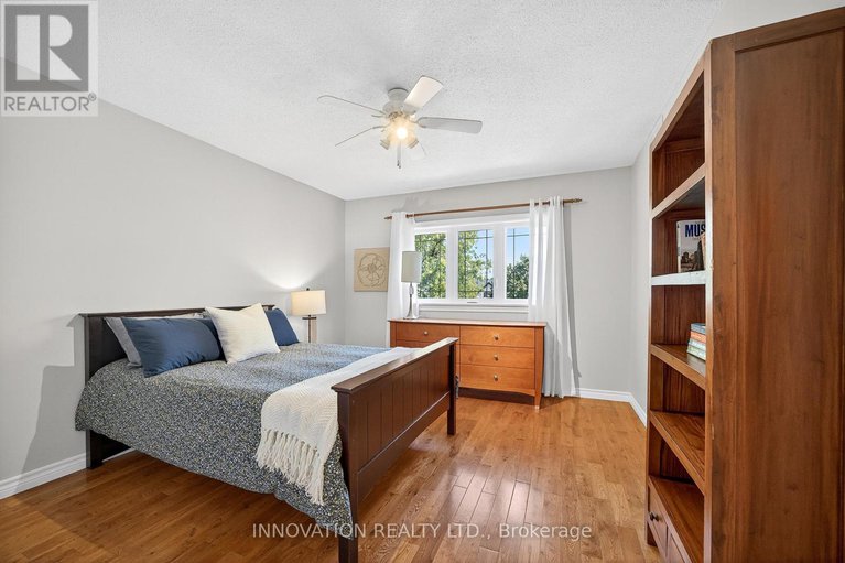 28869608/5558-south-island-park-drive/manotick-long-island-nicholls-island/ottawa/ontario/K4M1J2_33