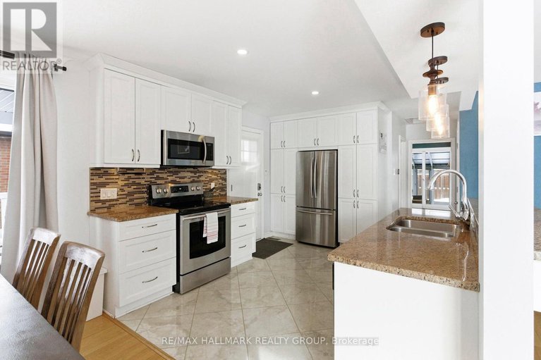 29310032/907-innswood-drive/mckellar-heightsglabar-park/ottawa/ontario/K2A3R9_11