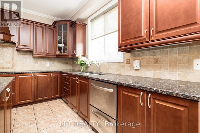 29676638/415-landswood-way/stittsville-south/ottawa/ontario/K2S0A3_8