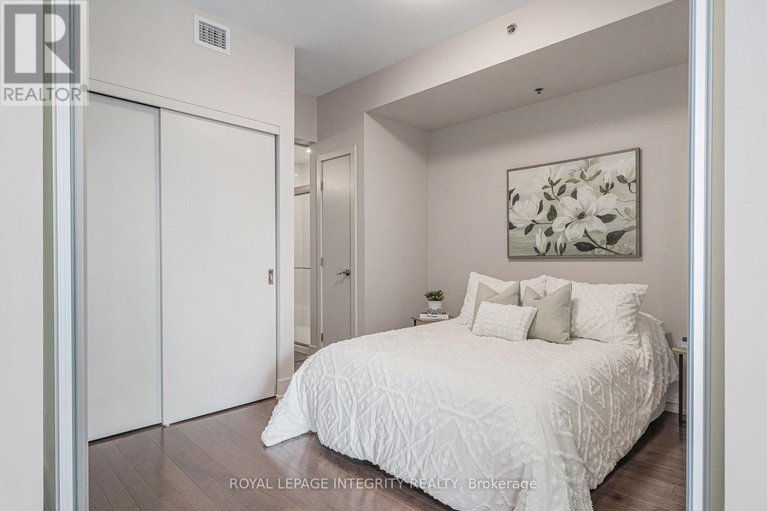 28767931/304-98-richmond-road/westborohampton-park/ottawa/ontario/K1Z0B2_18