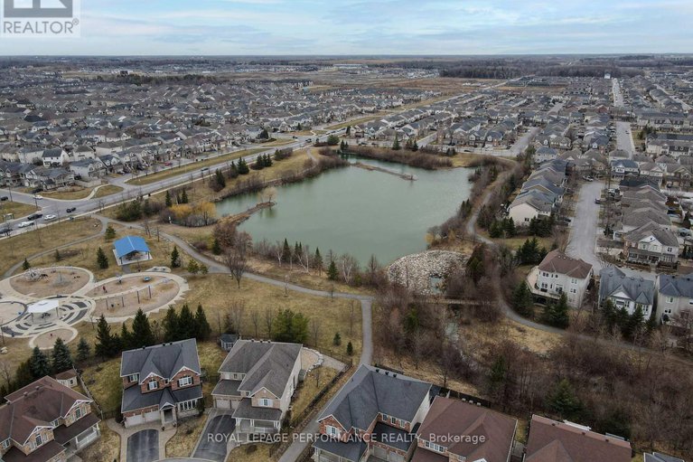 28379305/2782-grand-vista-circle/half-moon-bay/ottawa/ontario/K2J0W5_44