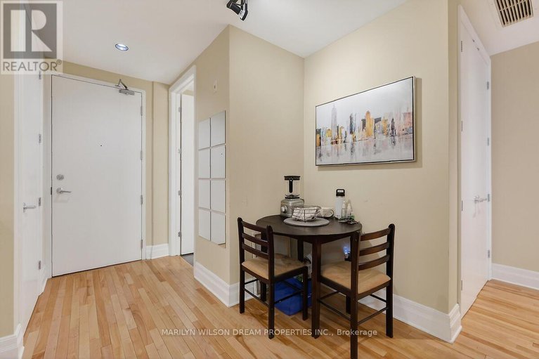 29440546/906-330-loretta-avenue-s/west-centre-town/ottawa/ontario/K1S4E8_13