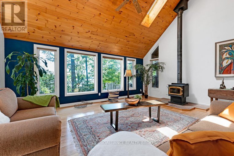 28457440/399-hardwood-ridge/lanark-highlands-dalhousie-twp/lanark-highlands/ontario/K0G1K0_23