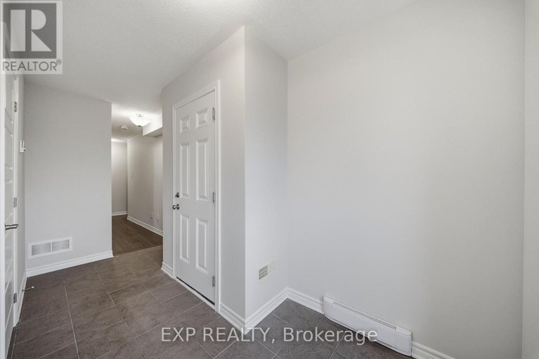 29618340/359-sweetfern-crescent/avalon-west/ottawa/ontario/K4A1A5_3