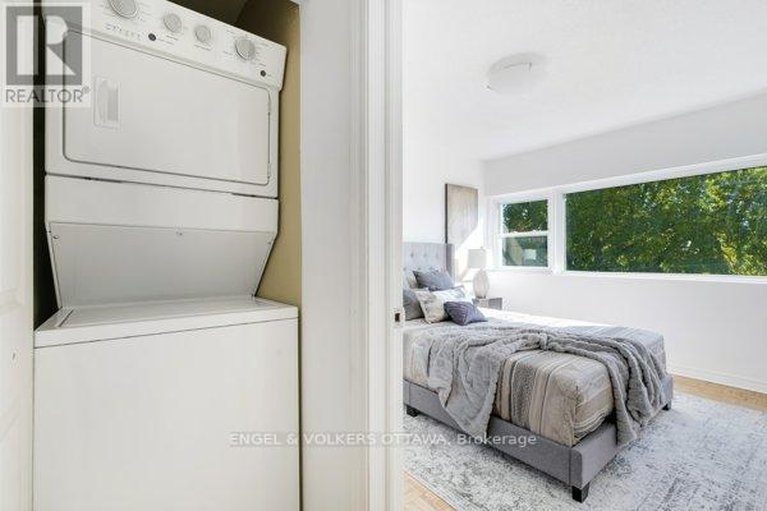 29607398/216-12-corkstown-road/lakeview-park/ottawa/ontario/K2H5B3_31