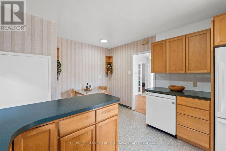 29663653/54-evergreen-drive/lynwood-village/ottawa/ontario/K2H6C9_18