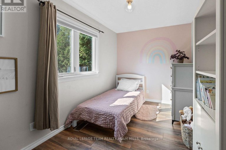 28834726/1095-boucher-crescent/manotick-south-to-roger-stevens/ottawa/ontario/K4M1B3_25