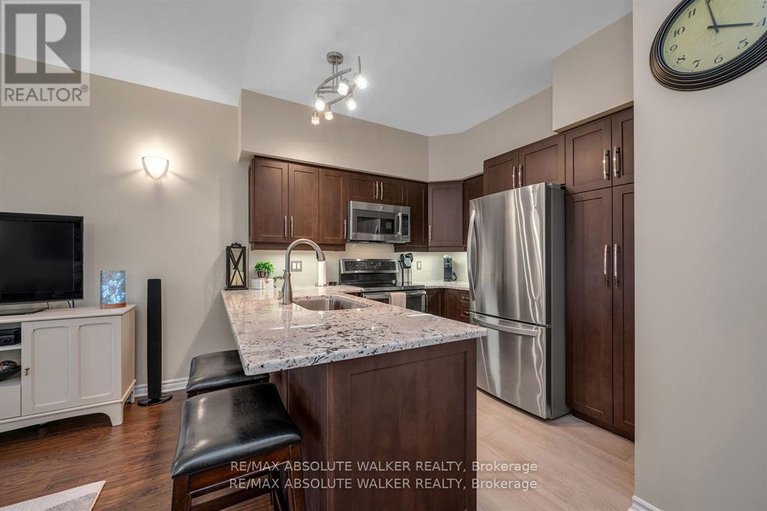 28413790/48-edenvale-drive/beaverbrook/ottawa/ontario/K2K0A3_7