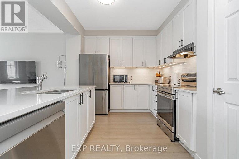 28608550/689-quilter-row/goulbourn-twp-from-franktown-rdsouth-to-rideau/ottawa/ontario/K0A2Z0_11