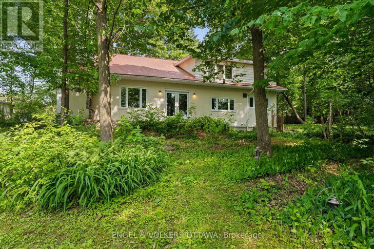 28608885/32-ryeburn-drive/riverside-southgloucester-glen/ottawa/ontario/K1V1H6_40