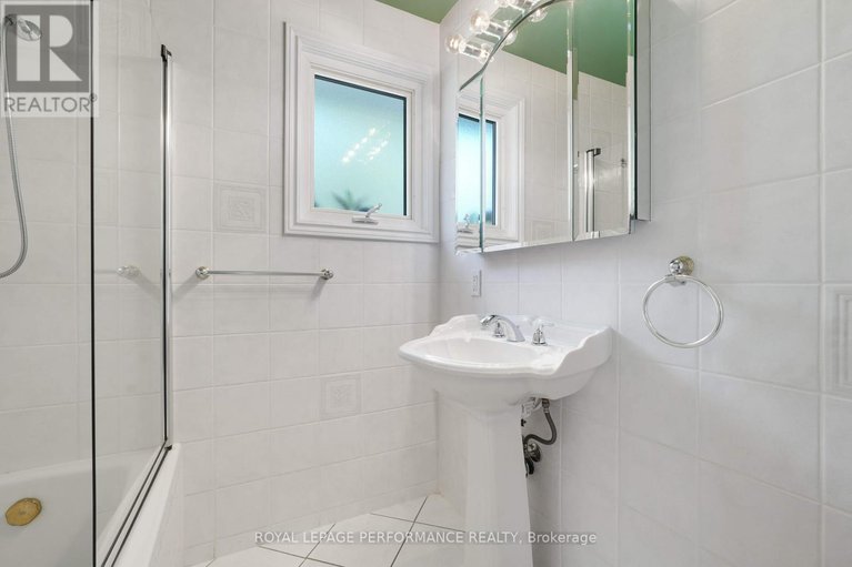 28864113/773-fairdale-avenue/elmvale-acres/ottawa/ontario/K1G1X6_17