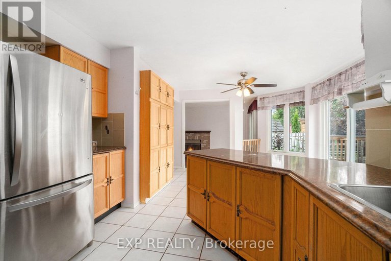 28627059/683-apollo-way/fallingbrookpineridge/ottawa/ontario/K4A1S8_9