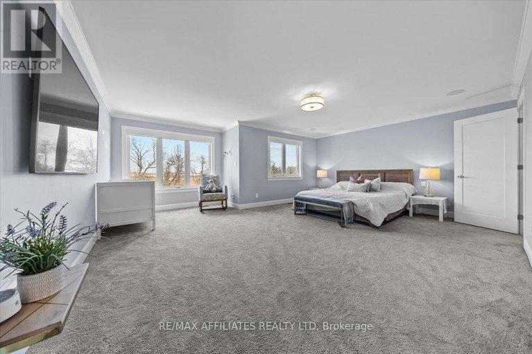 28084122/724-mcmanus-avenue/manotick-village-manotick-estates/ottawa/ontario/K4M0B2_28