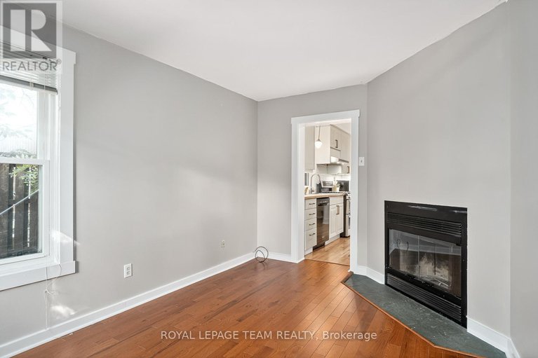29003194/27-ivy-crescent/lindenlea/ottawa/ontario/K1M1Y1_13