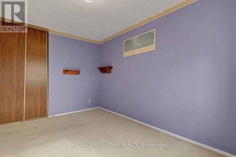 29024962/72-craig-henry-drive/craig-henrywoodvale/ottawa/ontario/K2G3Z6_16