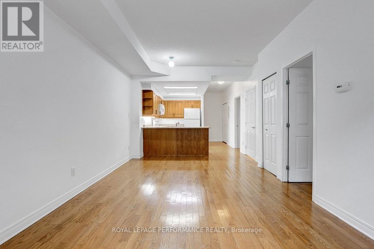 29479341/103-134-york-street/lower-townbyward-market/ottawa/ontario/K1N1K8_7