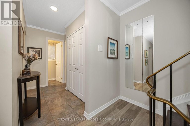 29597738/4-almond-lane/katimavik/ottawa/ontario/K2L3T2_15