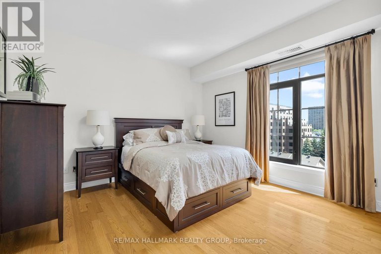 28485623/604-327-breezehill-avenue-s/west-centre-town/ottawa/ontario/K1Y1R6_23