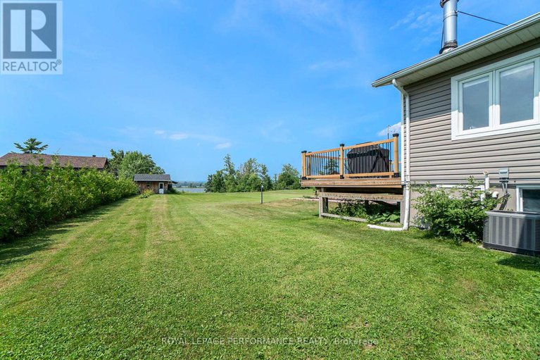 28619554/9360-county-road-17-road/clarencerockland-twp/clarence-rockland/ontario/K4K1K9_6