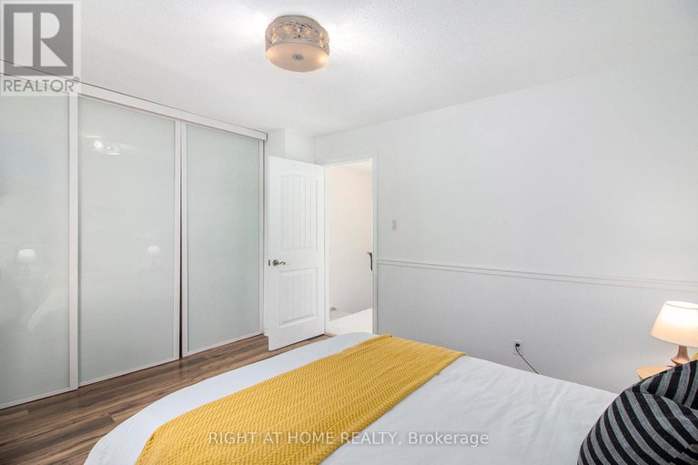 29025914/6357-st-louis-drive/hiawatha-parkconvent-glen/ottawa/ontario/K1C2X9_22