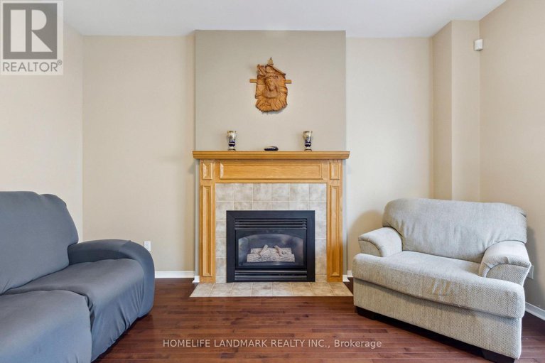 28322387/1856-sunland-drive/fallingbrookgardenway-south/ottawa/ontario/K4A3S8_10