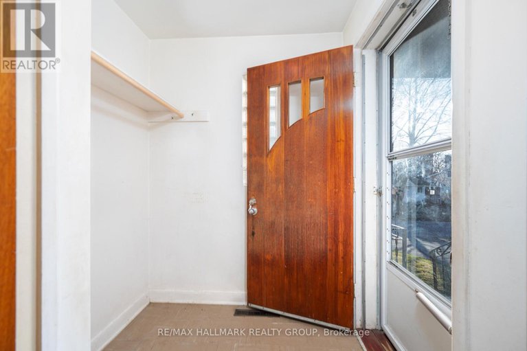 28479703/495-wentworth-avenue/woodroffe/ottawa/ontario/K2B5J9_4
