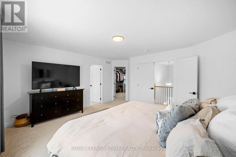 29484590/437-fleet-canuck-private/huntley-ward-south-east/ottawa/ontario/K0A1L0_24