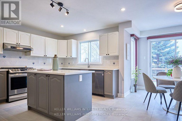 28409851/9-shannondoe-crescent/bridlewood/ottawa/ontario/K2M2C8_11