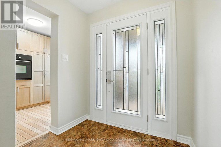 28807492/1115-st-emmanuel-terrace/convent-glen-north/ottawa/ontario/K1C2J6_3