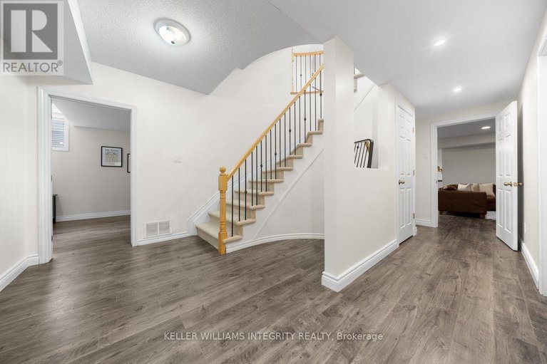 28490168/16-blackshire-circle/stonebridge/ottawa/ontario/K2J5L8_41
