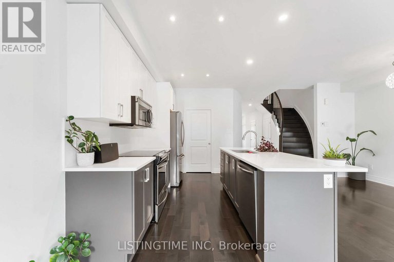 29440347/704-brian-good-avenue/riverside-southgloucester-glen/ottawa/ontario/K4M0C1_10