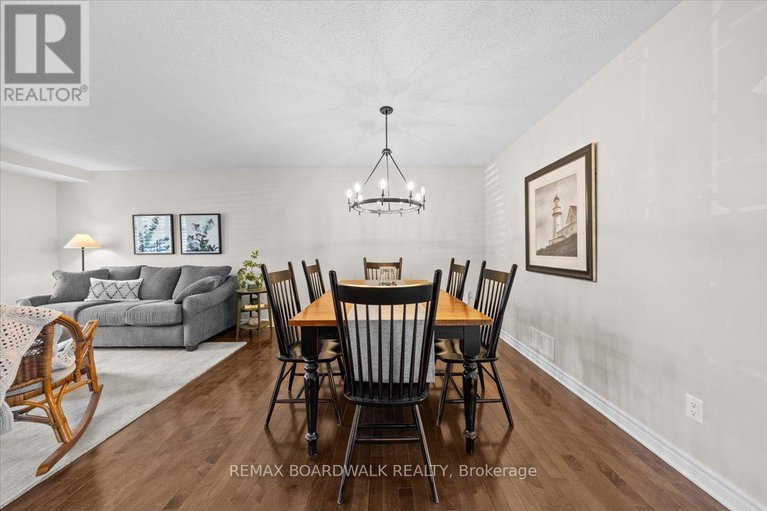 29240598/906-pellerin-place/avalon-east/ottawa/ontario/K4A0S4_12