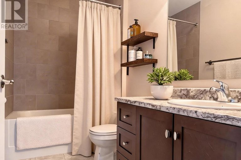 29598093/305-300-solstice-crescent/embrun/russell/ontario/K0A1W0_23