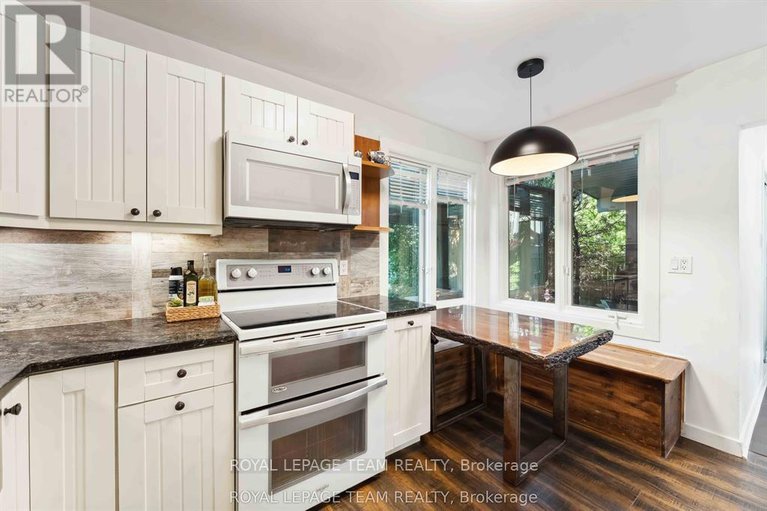 29394022/2353-georgina-drive/whitehaven/ottawa/ontario/K2B7M6_9