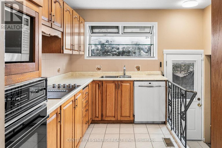 29356167/2414-joliffe-street/hawthorne-meadows/ottawa/ontario/K1G1G9_10