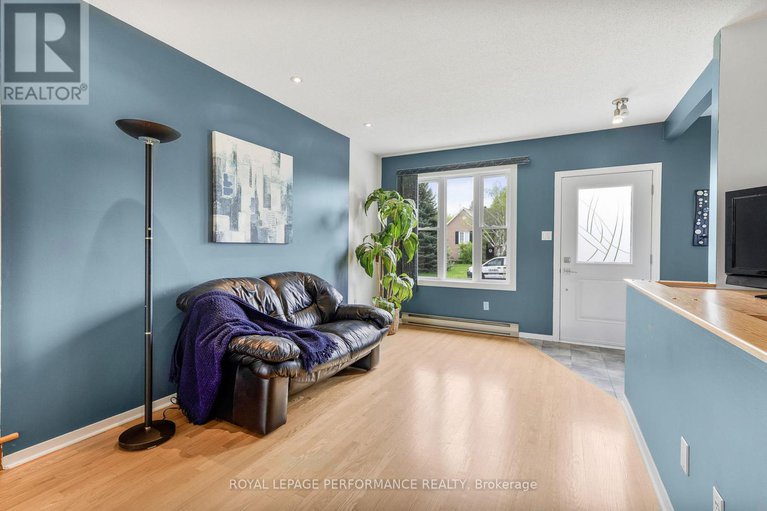 28348539/61-albert-street/embrun/russell/ontario/K0A1W1_12
