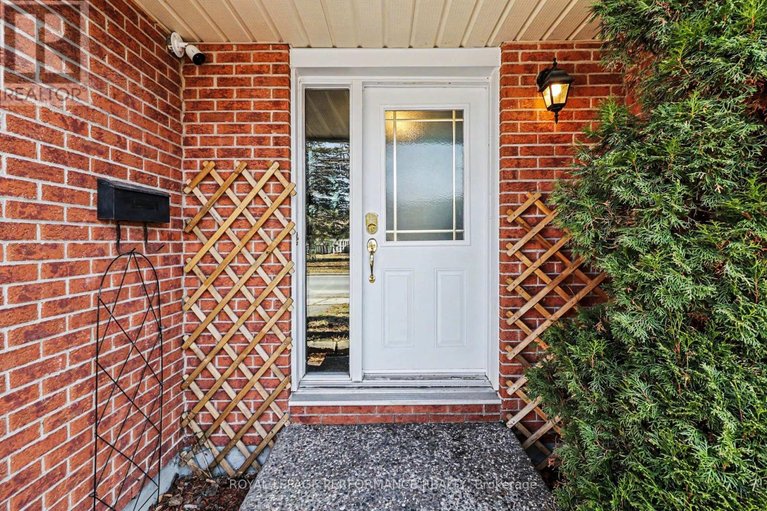 29586138/7004-bilberry-drive/convent-glen-north/ottawa/ontario/K1C3R6_38