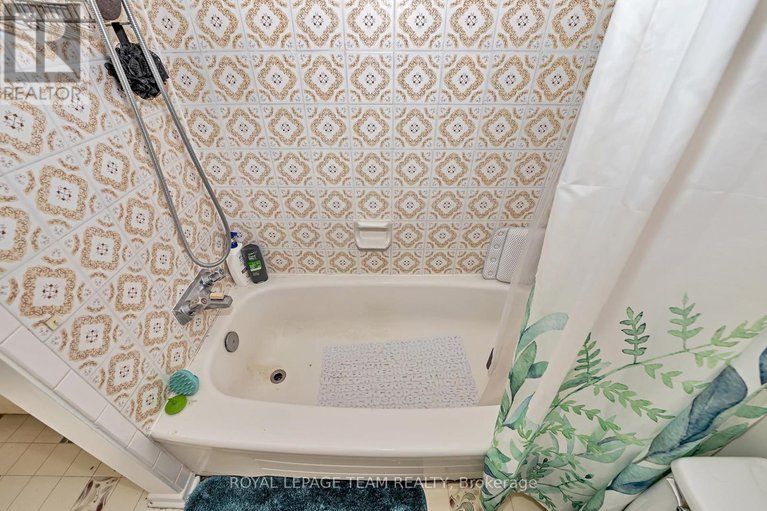 29075455/10-31-malvern-drive/pheasant-run/ottawa/ontario/K2J1M8_35