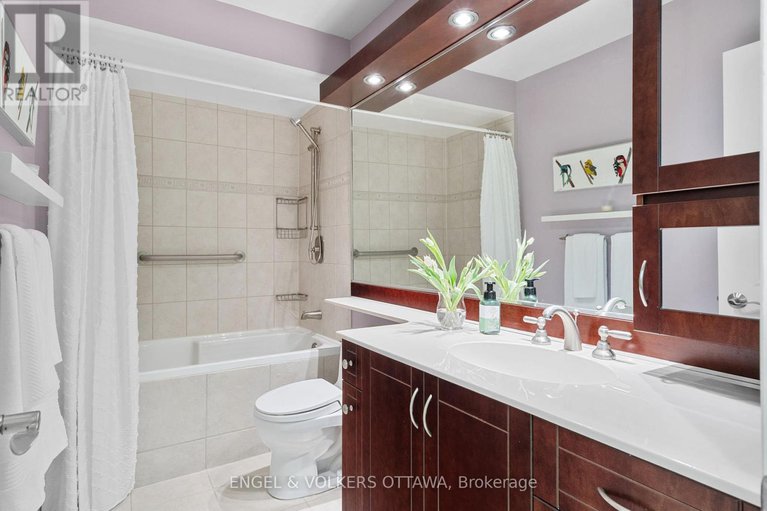 28953210/4-74-somerset-street-w/ottawa-centregolden-triangle/ottawa/ontario/K2P0H5_17