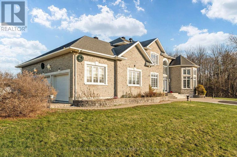 29164467/1651-marronier-court/cumberland-ridge/ottawa/ontario/K4C1C2_14