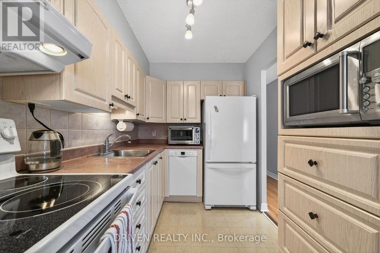 29534533/404-158-a-mcarthur-avenue/vanier/ottawa/ontario/K1L7E7_9