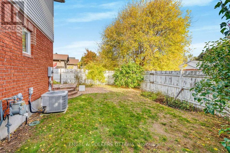 29481340/26-carleton-cathcart-street/stittsville-south/ottawa/ontario/K2S1M7_44