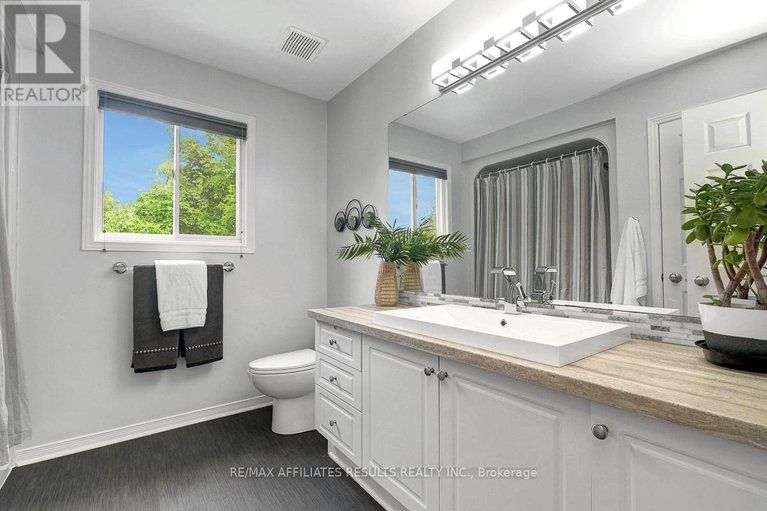 28999165/35-crantham-crescent/stittsville-central/ottawa/ontario/K2S1R2_31