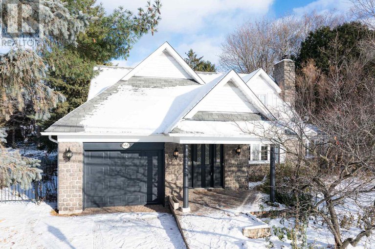 29257796/661-blair-road/rothwell-heights/ottawa/ontario/K1J7M4_1