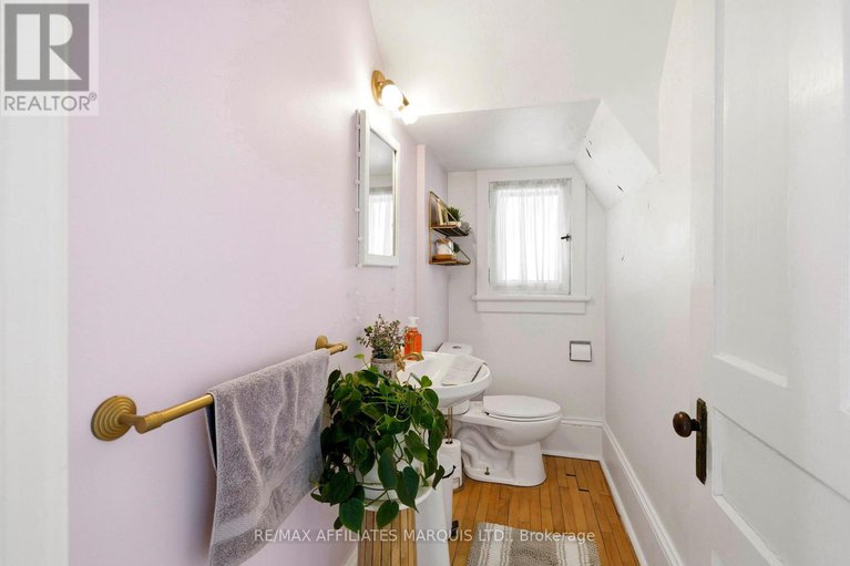 29365860/14-spring-street/maxville/north-glengarry/ontario/K0C1T0_28